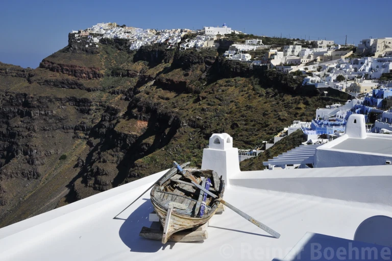 View of Oia from Fira