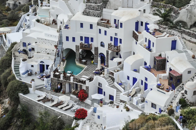 Oia12