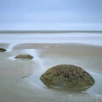 Moeraki boulders IV
