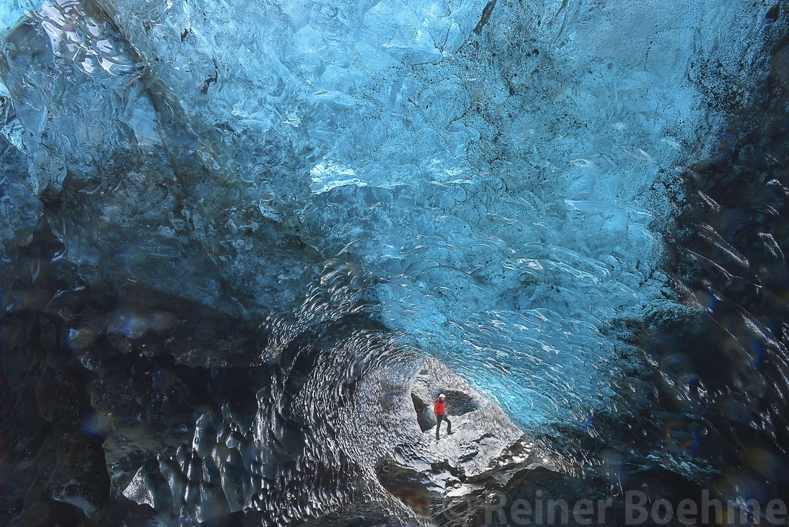 Inside the glacier, Iceland – photo by Reiner Boehme