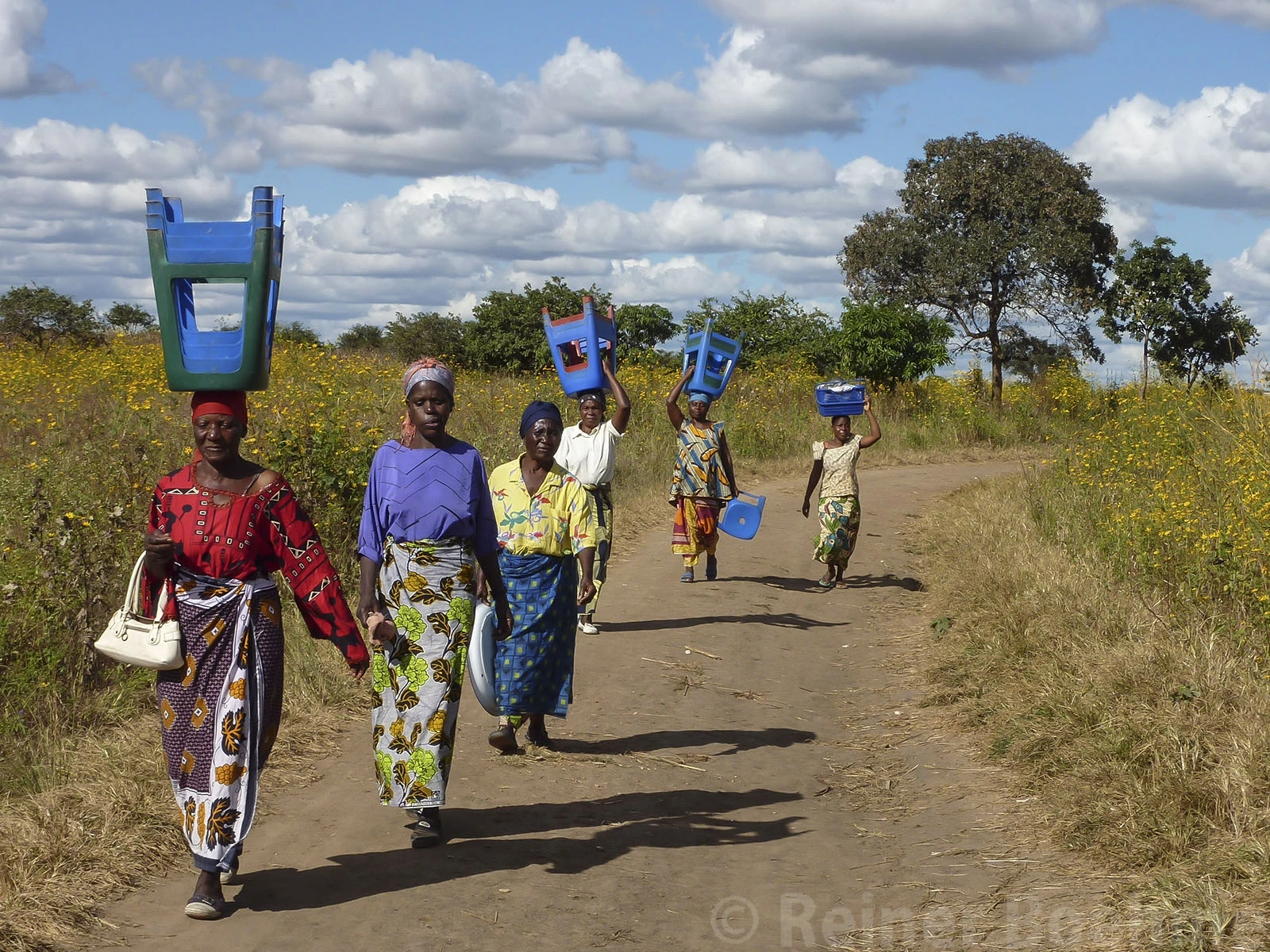Photography not desired, Zambia – photo by Reiner Boehme