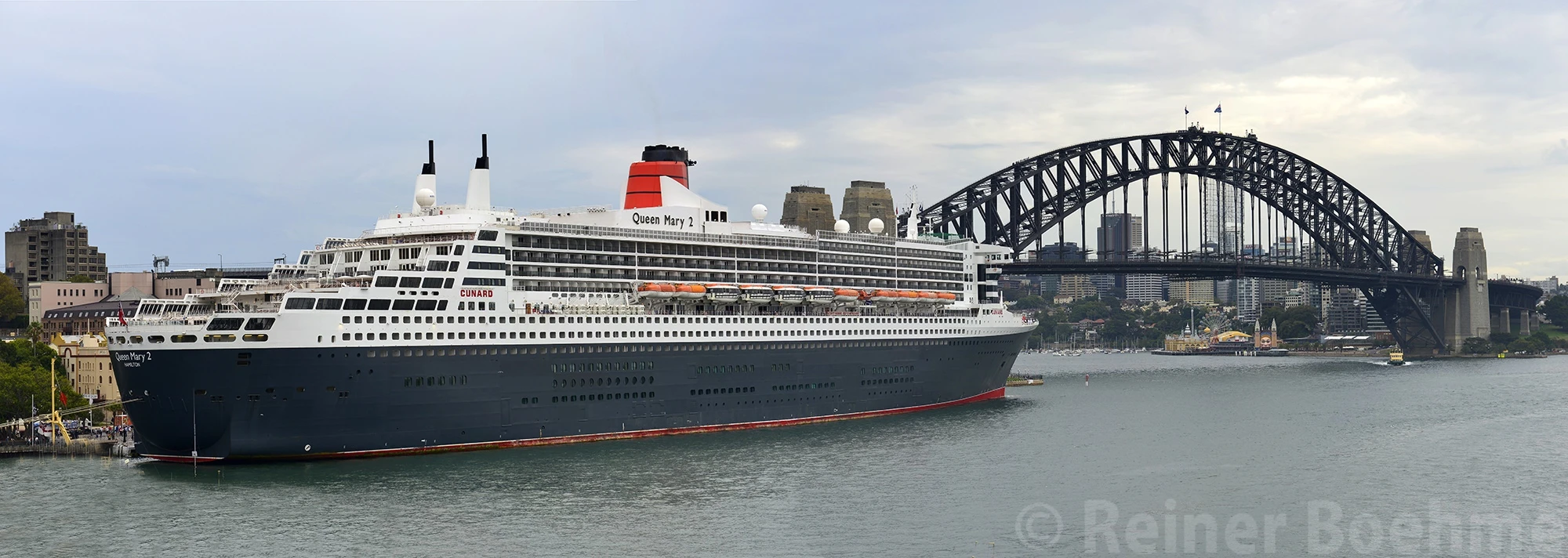Queen Mary II, Sydney – photo by Reiner Boehme