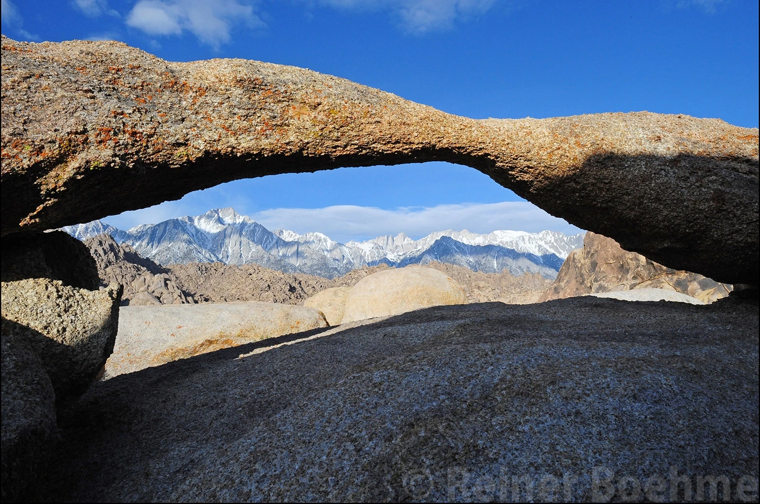 Lathe arch, Alabama Hills – photo by Reiner Boehme