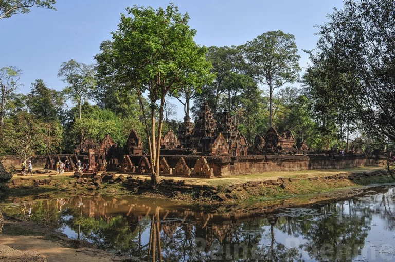 Banteay Srei Hindu temple