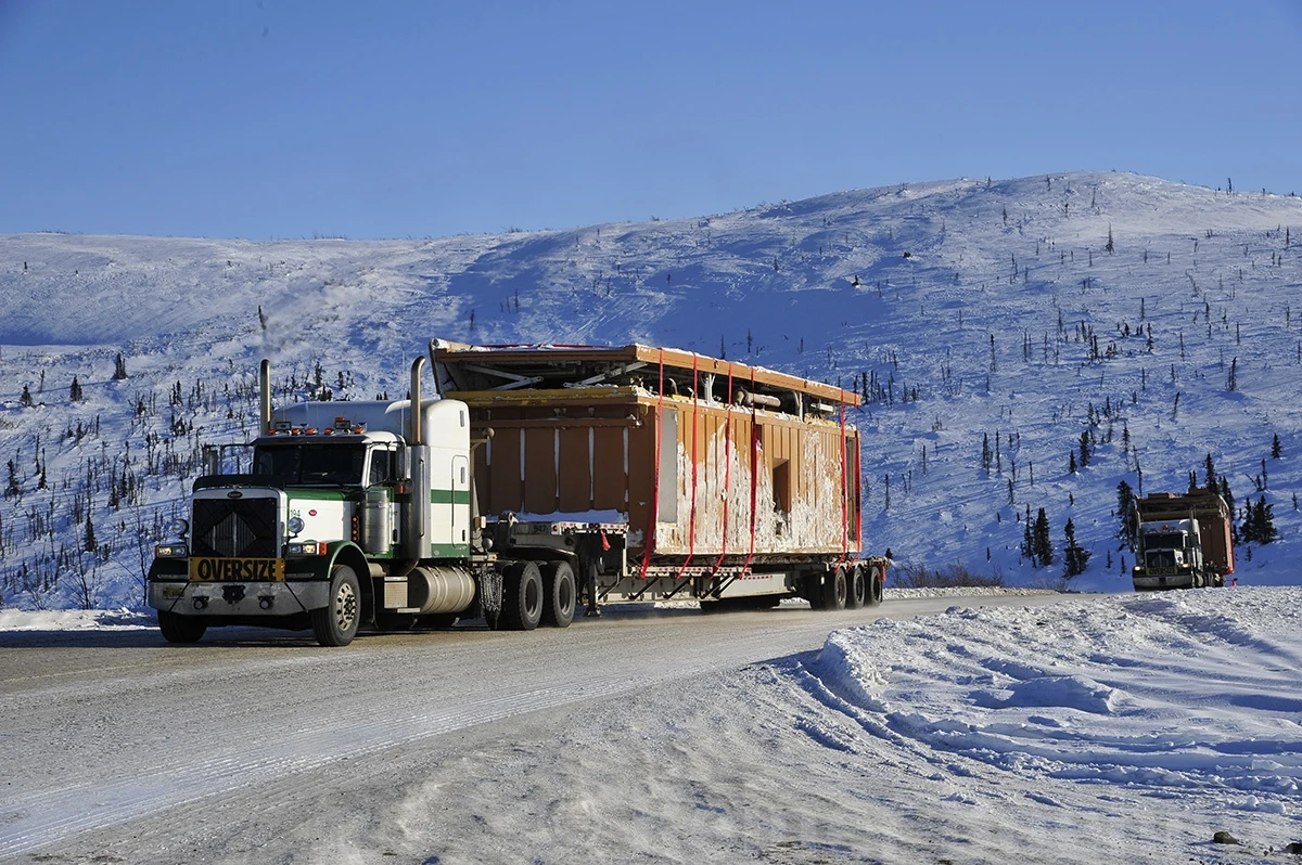 Dalton highway, Alaska – photo by Reiner Boehme