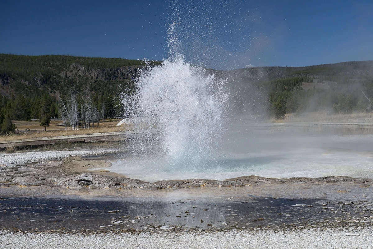 Visitor centre’s walk to geysirs, Yellowstone NP – photo by Reiner Boehme