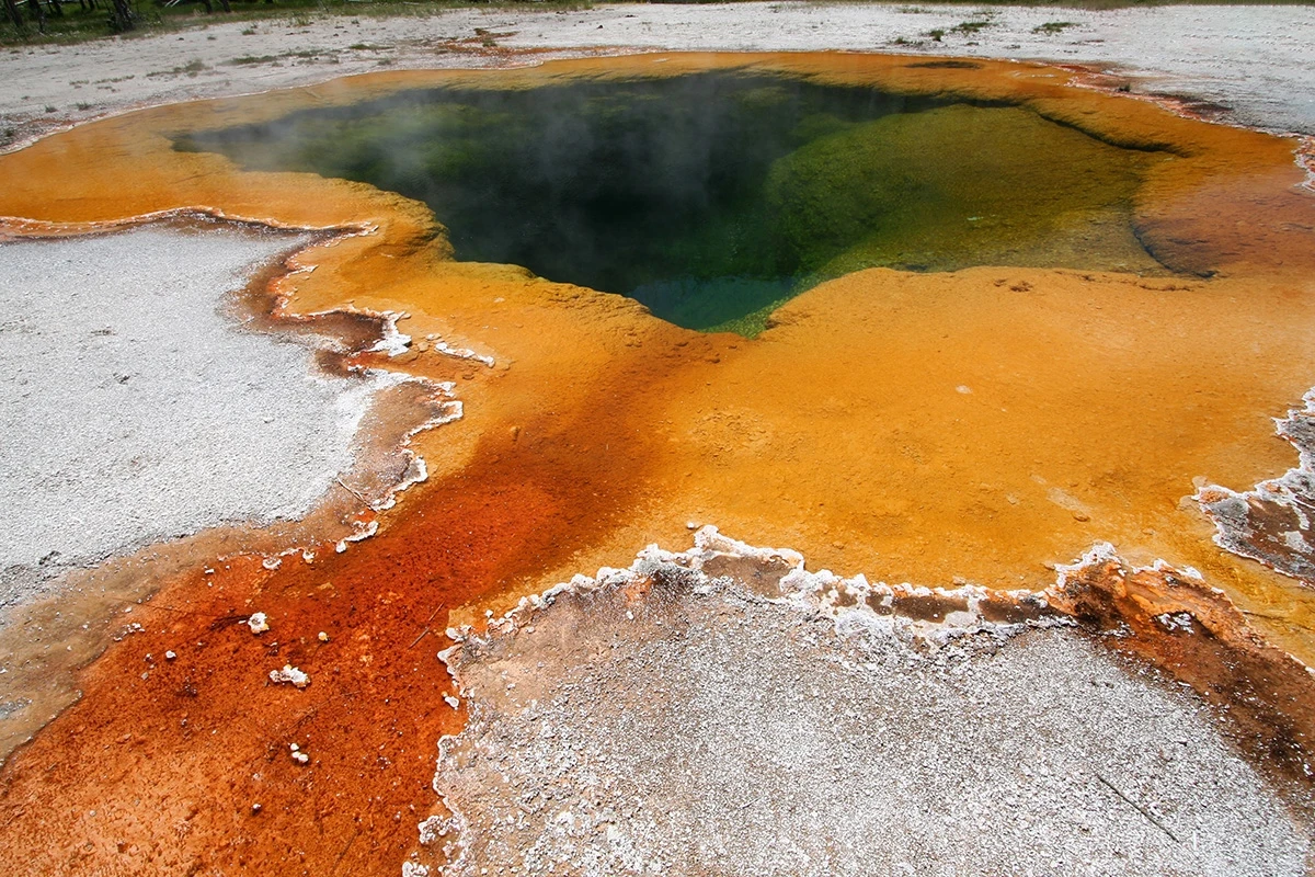 Visitor centre’s walk to geysirs, Yellowstone NP – photo by Reiner Boehme