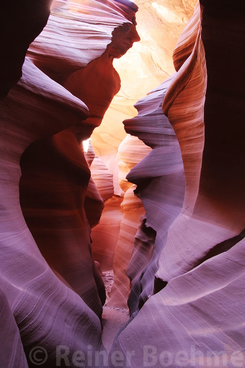 Lower Antelope canyon, Around Page – photo by Reiner Boehme