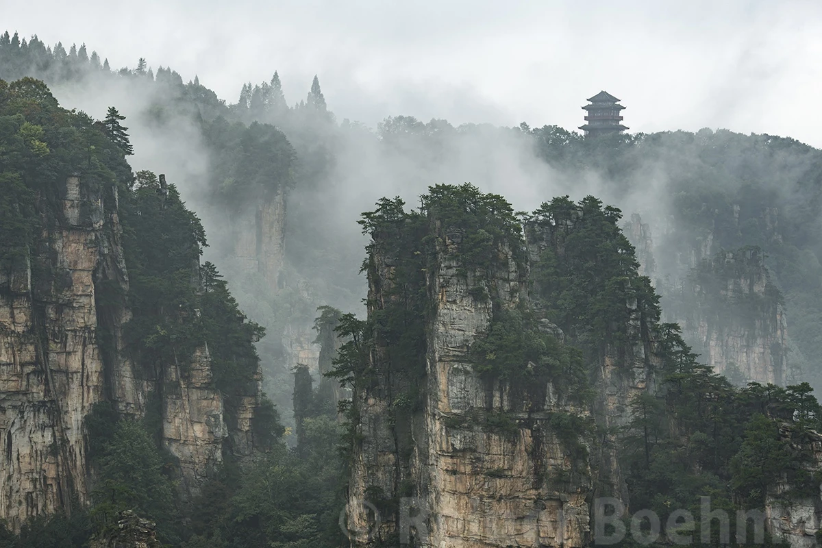 Avatar I, Zhangjiajie-Pandora mountains – photo by Reiner Boehme