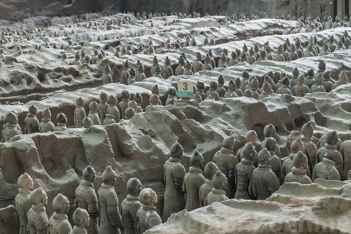 From behind, Xi'an Terracotta army – photo by Reiner Boehme