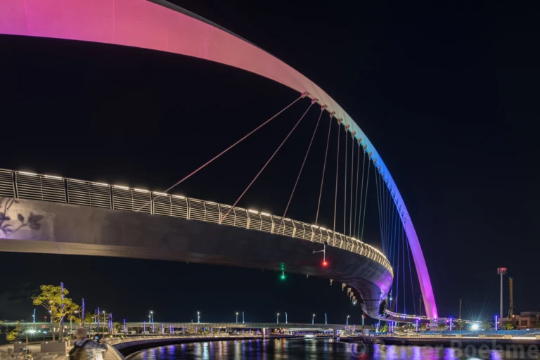 Tolerance bridge, Dubai canal