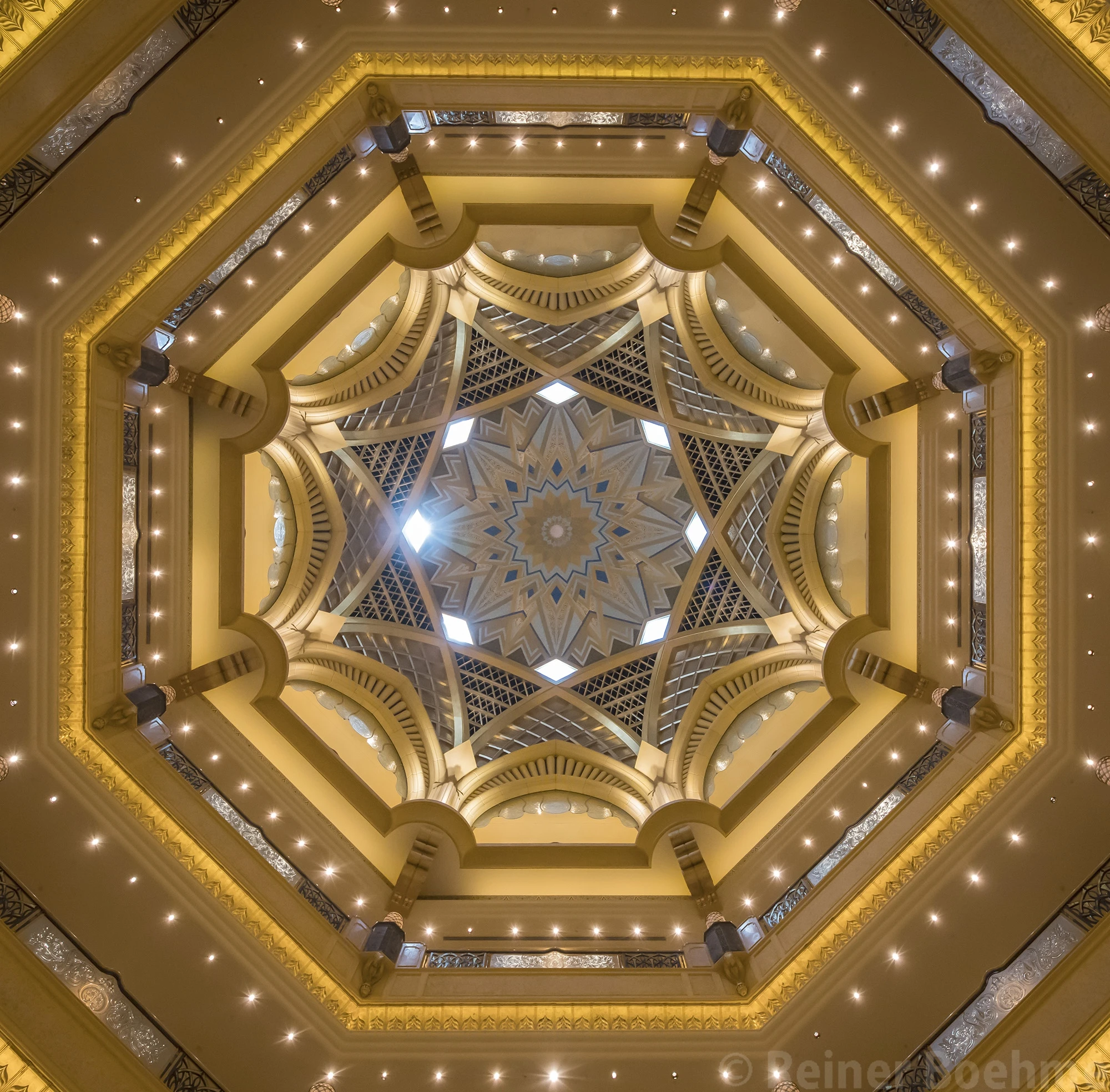 Emirates Palace Lobby, United Arab Emirates – photo by Reiner Boehme
