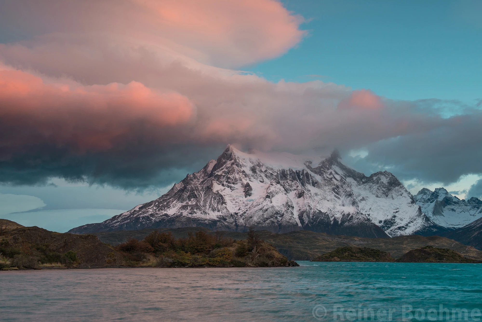 More pink clouds, Patagonia – photo by Reiner Boehme