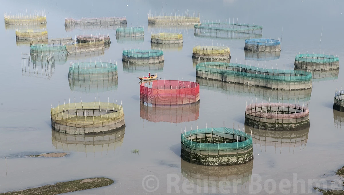 Nanwan round nets, Xiapu – photo by Reiner Boehme