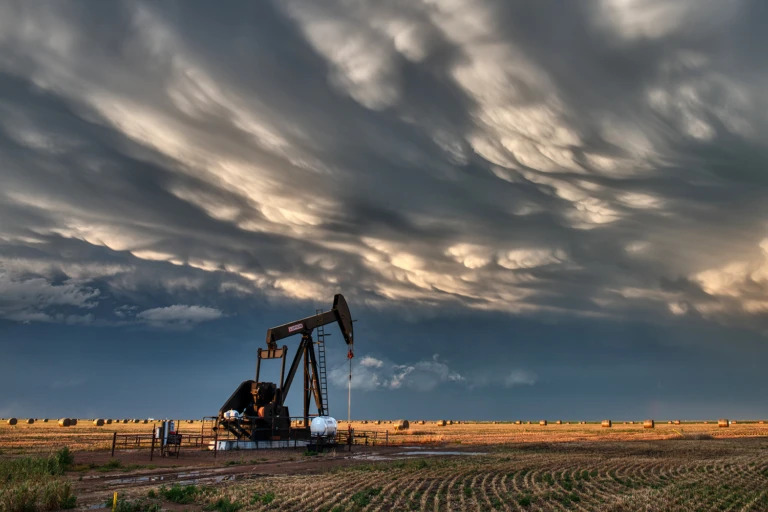 Oilpump at sunset