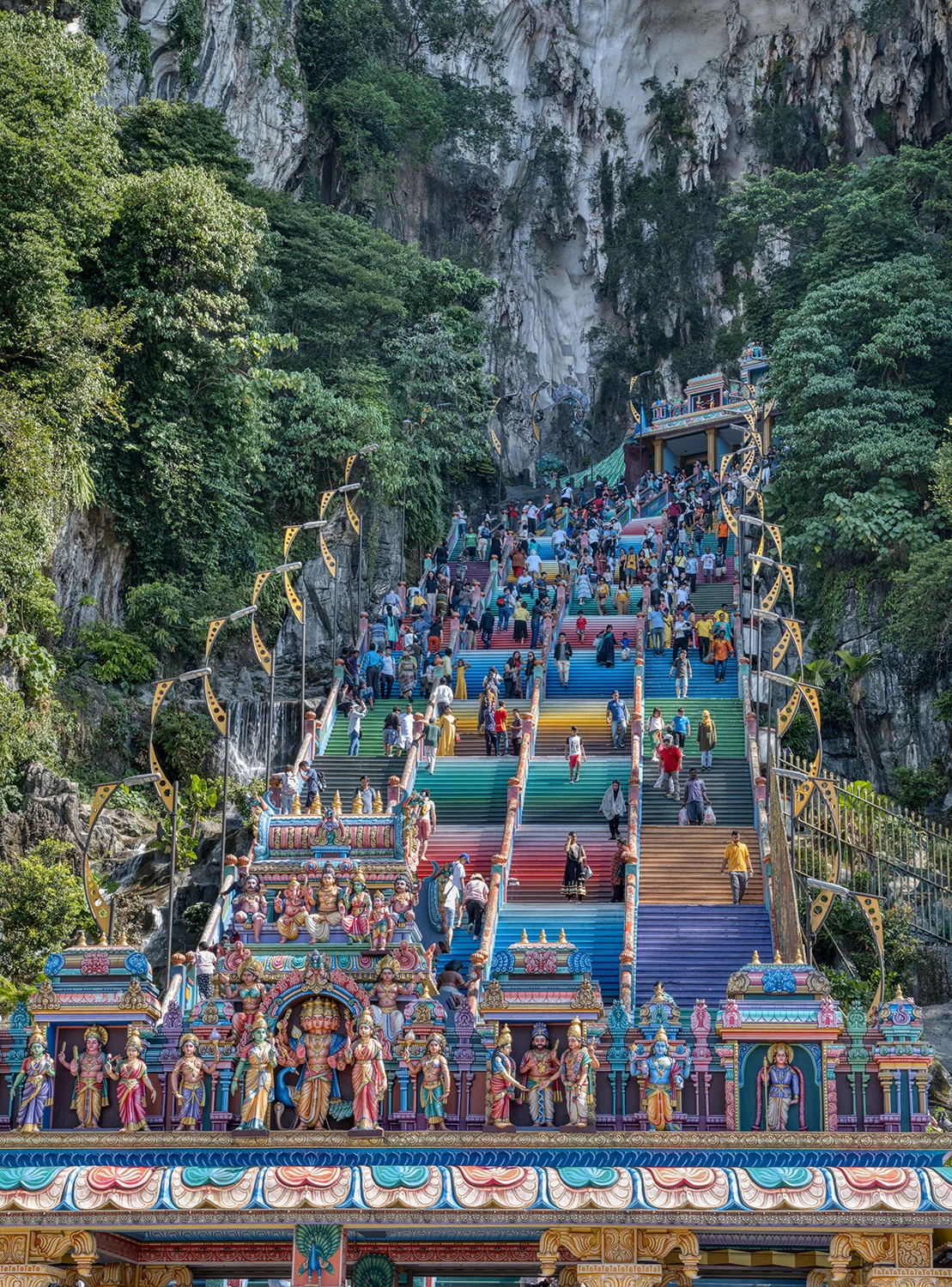 Colored stairs, Batu caves, Malaysia – photo by Reiner Boehme