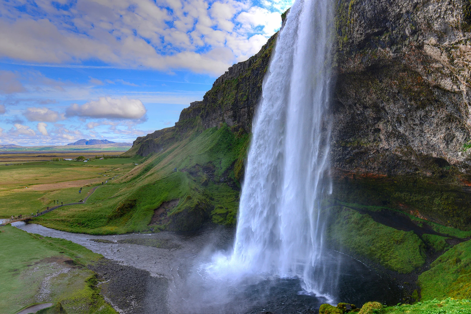 Seljalandsfoss II, Iceland – photo by Reiner Boehme