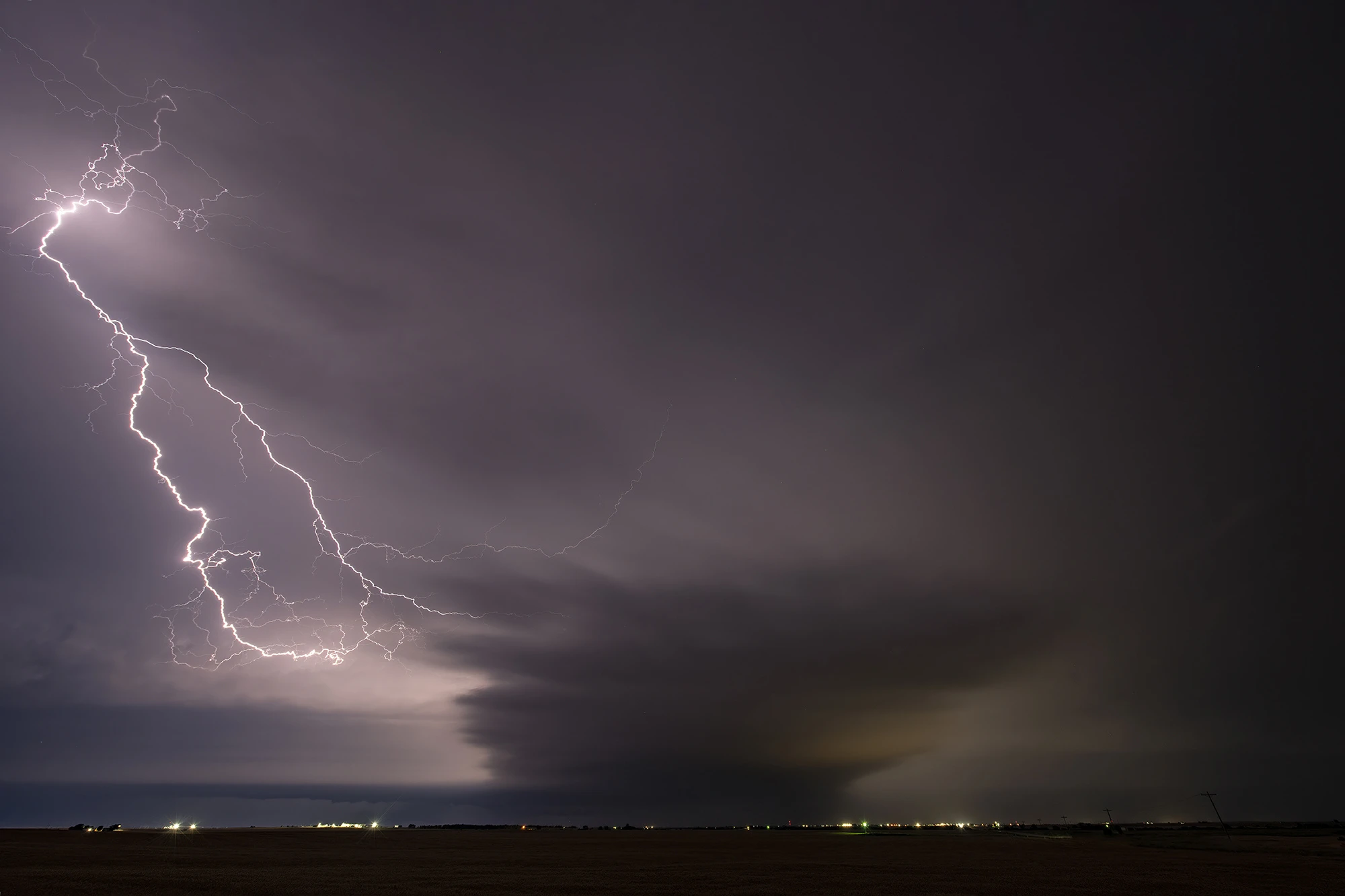 Lightning, Tornado alley 2022 – photo by Reiner Boehme