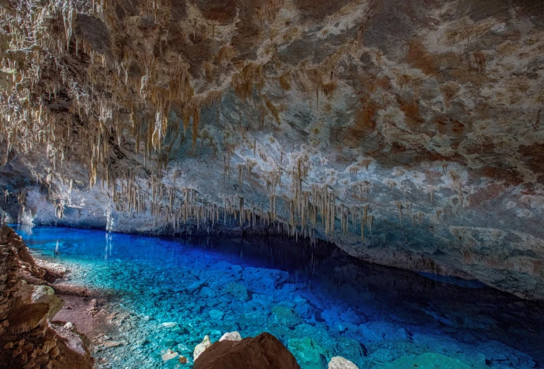 Gruta do Lago Azul