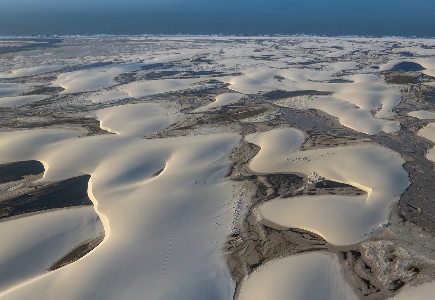 Evening flight, Brazil – photo by Reiner Boehme