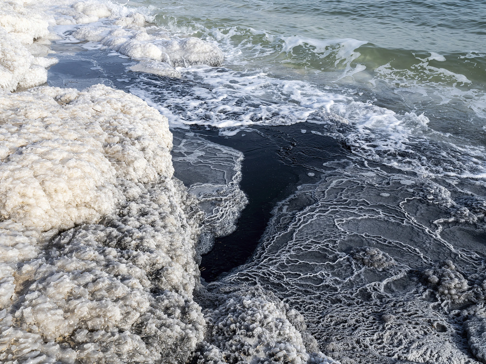 Crude oil, Israel/Jordan – photo by Reiner Boehme