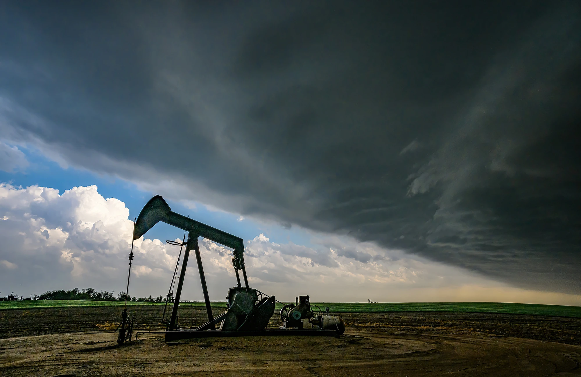 Oilpumps are all over, Tornado alley 2023 – photo by Reiner Boehme