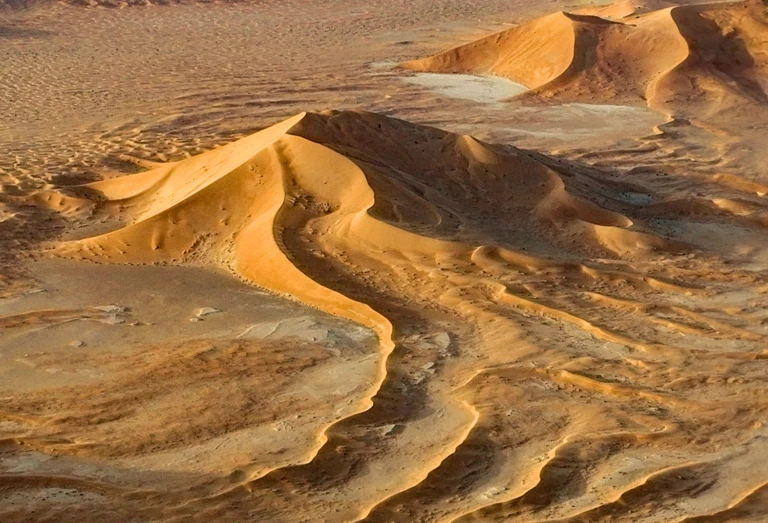 Waves leading towards stardune