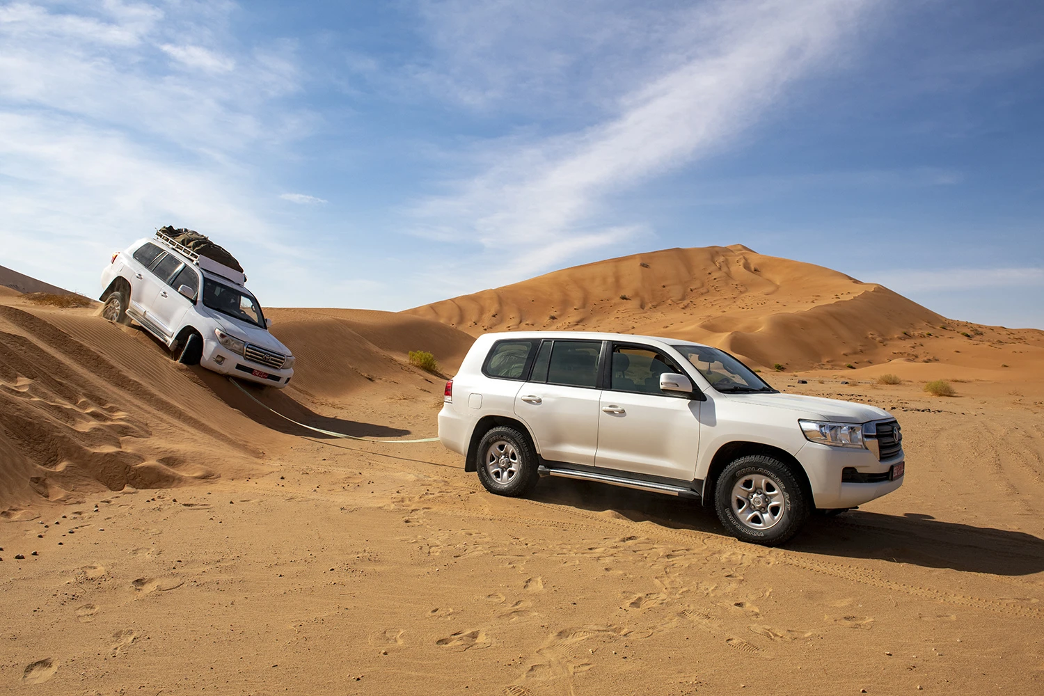 Stuck in the sand, Oman – photo by Reiner Boehme