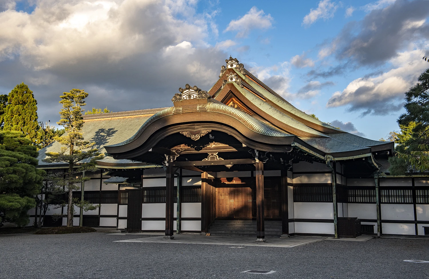 Emperor Garden entrance area, Japan – photo by Reiner Boehme