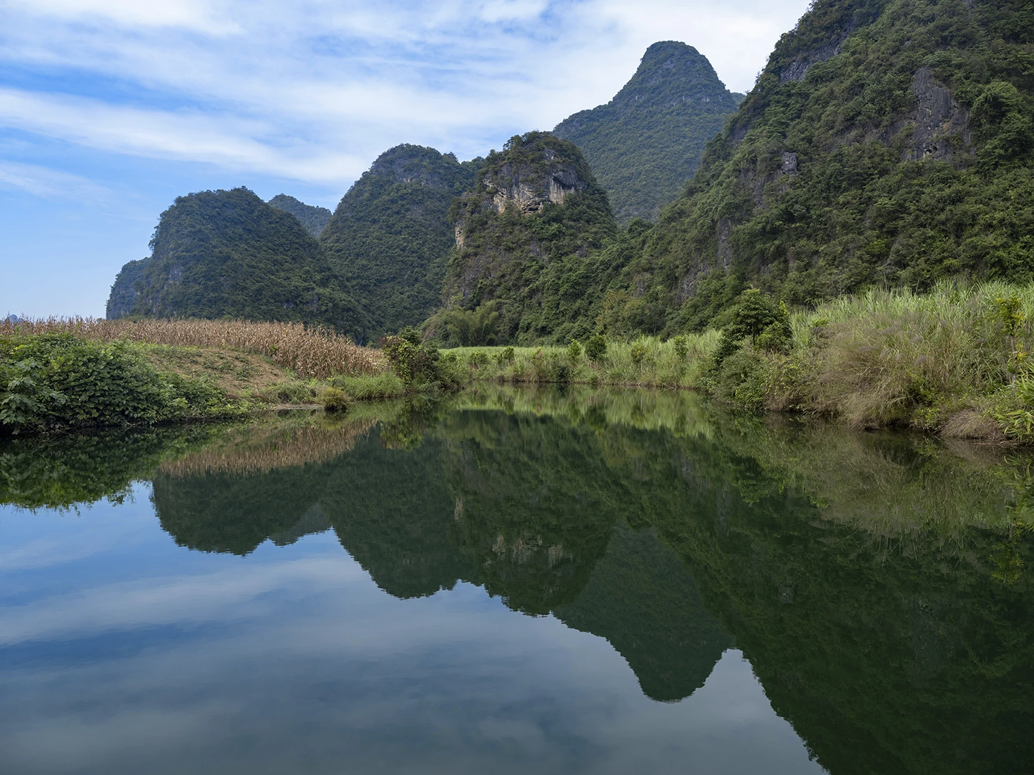 Boat tour 5, Southwest China – photo by Reiner Boehme