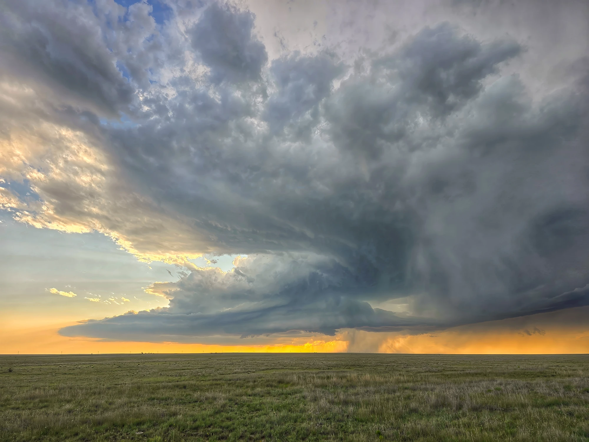 Photo by mobile phone’s camera, Tornado alley 2025 – photo by Reiner Boehme
