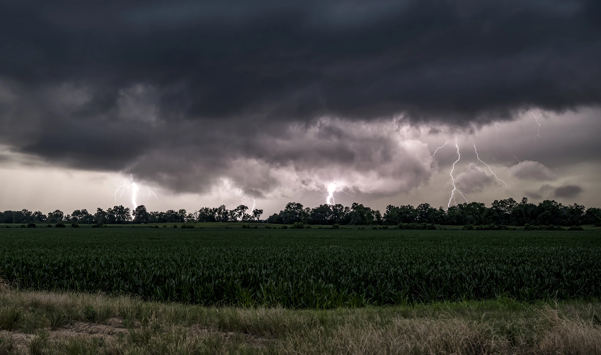 After every thunderstorms lightning follows, Tornado alley 2025 – photo by Reiner Boehme