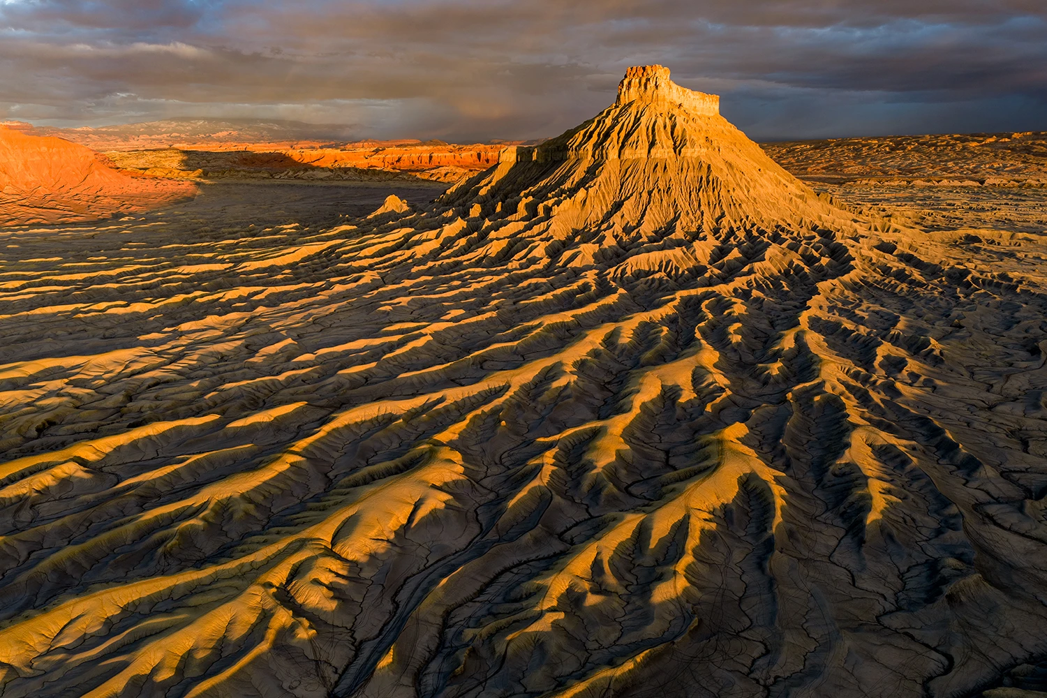 Factory butte early morning, Utah drone tour – photo by Reiner Boehme
