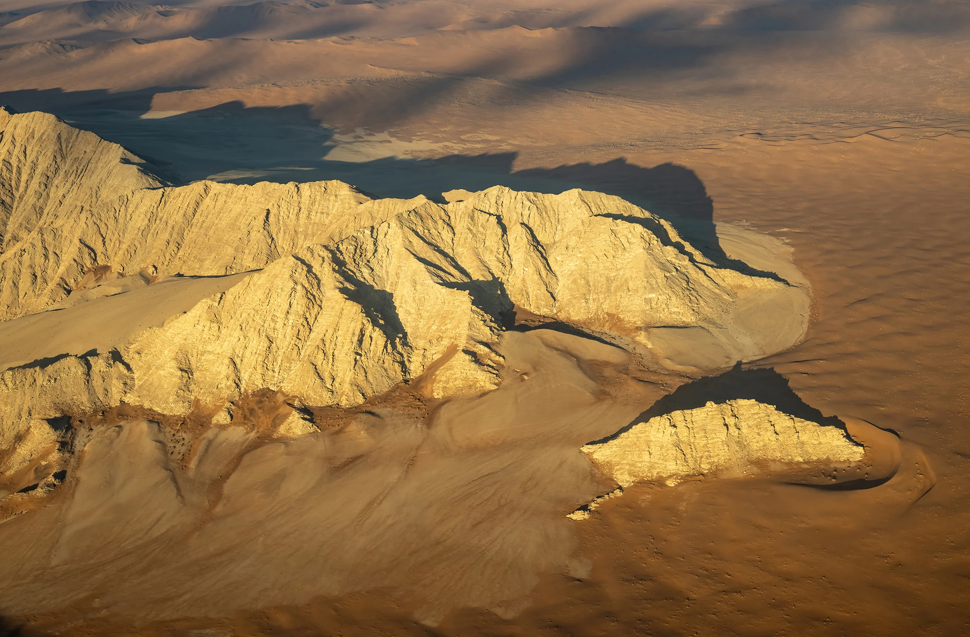 White mountains, Namibia – photo by Reiner Boehme