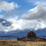 Mormon barn after the snowstorm