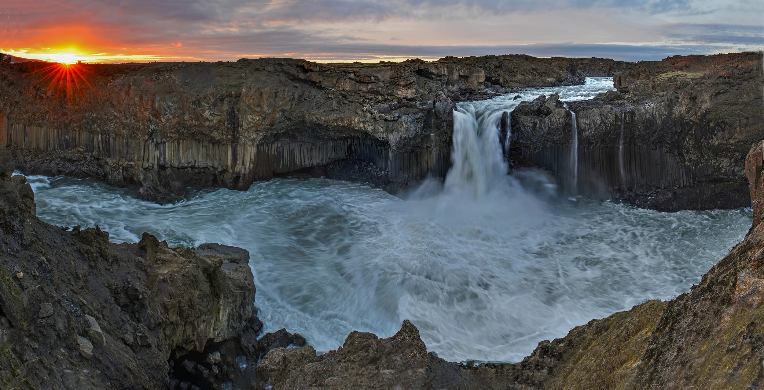 Sunrise, Iceland – photo by Reiner Boehme