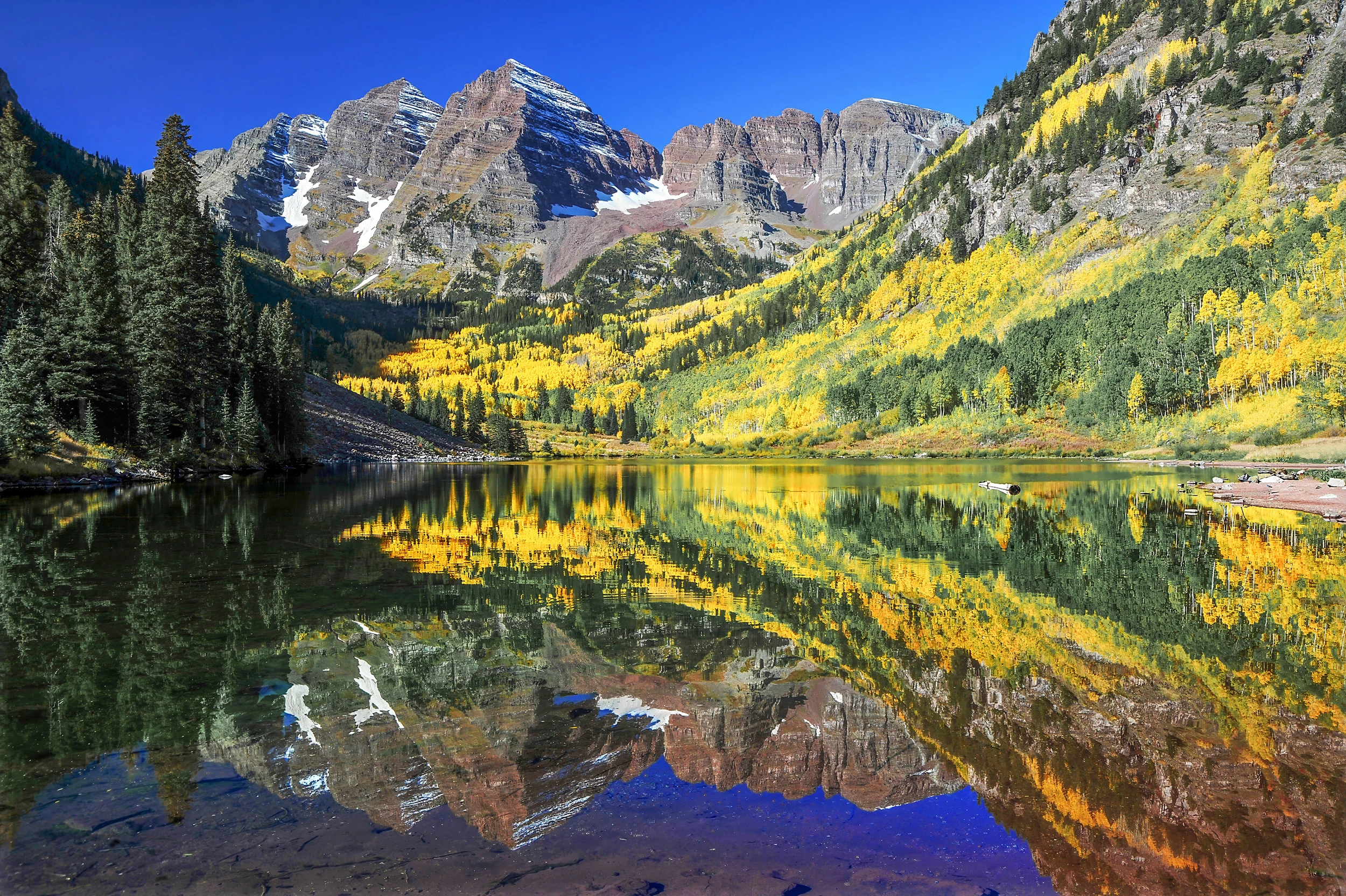Maroon bells, Colorado – photo by Reiner Boehme