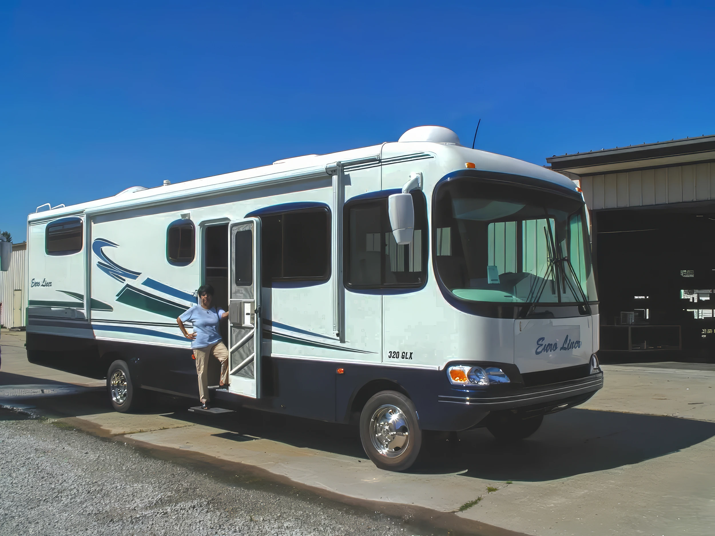 Ready to go, Our Motorhome – photo by Reiner Boehme