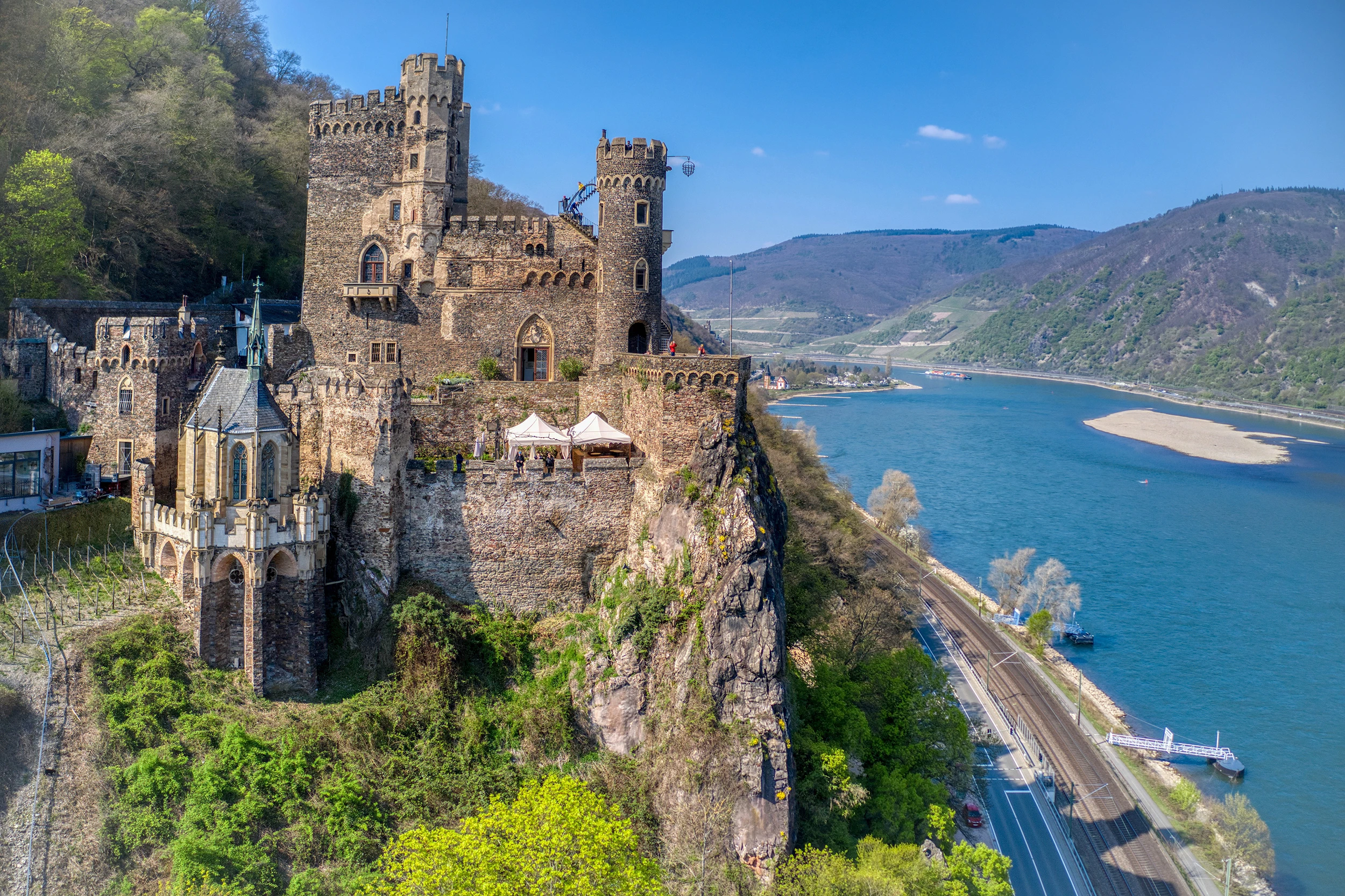 Rheinstein castle, River Rhein – photo by Reiner Boehme