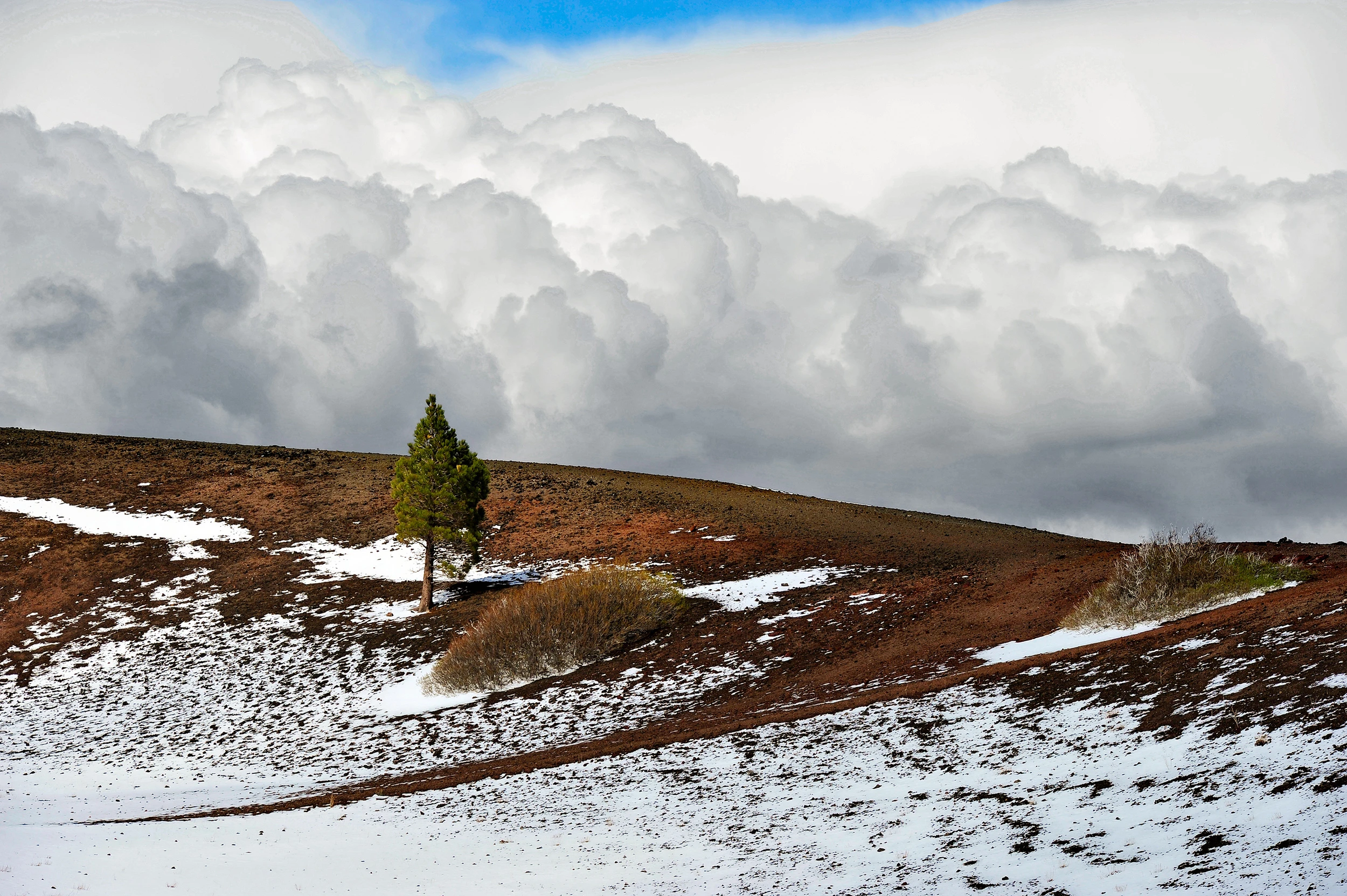 Above the clouds, Lassen NP – photo by Reiner Boehme