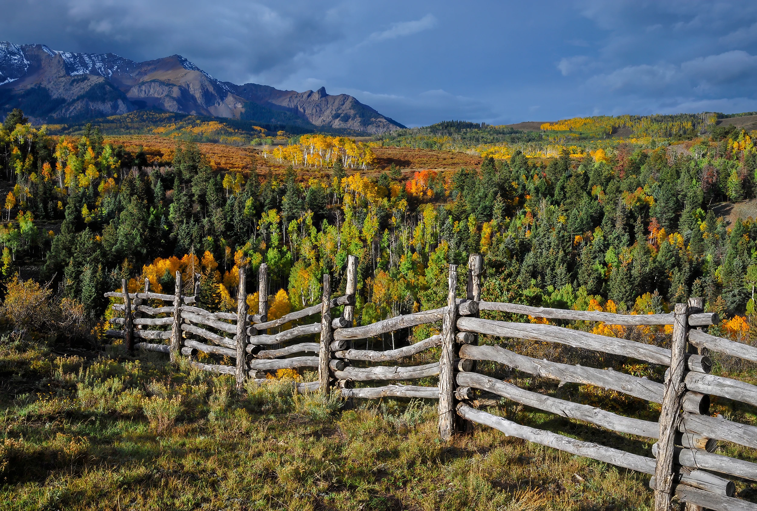 Fence, Colorado – photo by Reiner Boehme