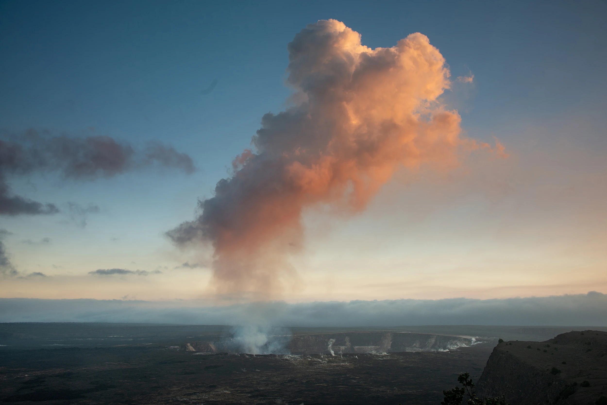 Kilauea in action, Hawaii – photo by Reiner Boehme