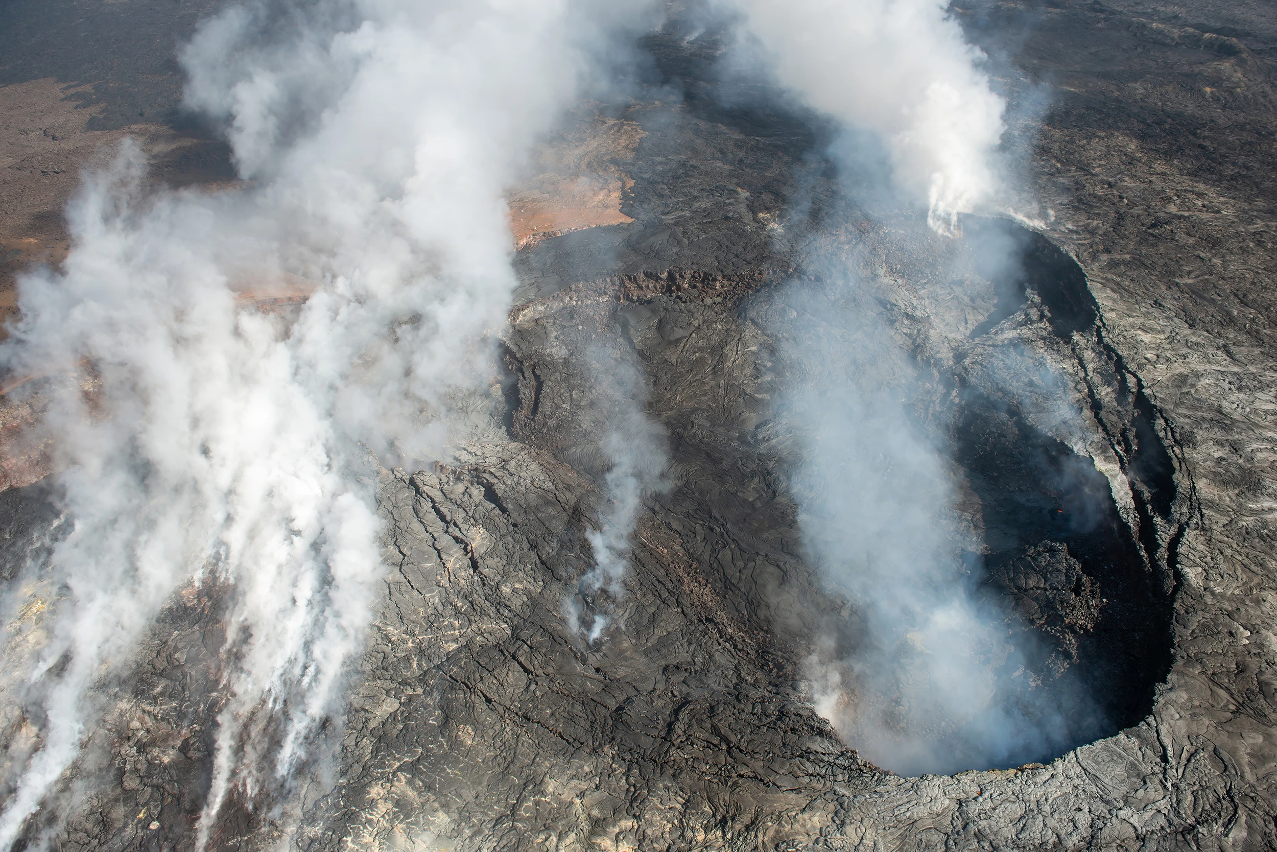 Kilauea helicopter flight, Hawaii – photo by Reiner Boehme