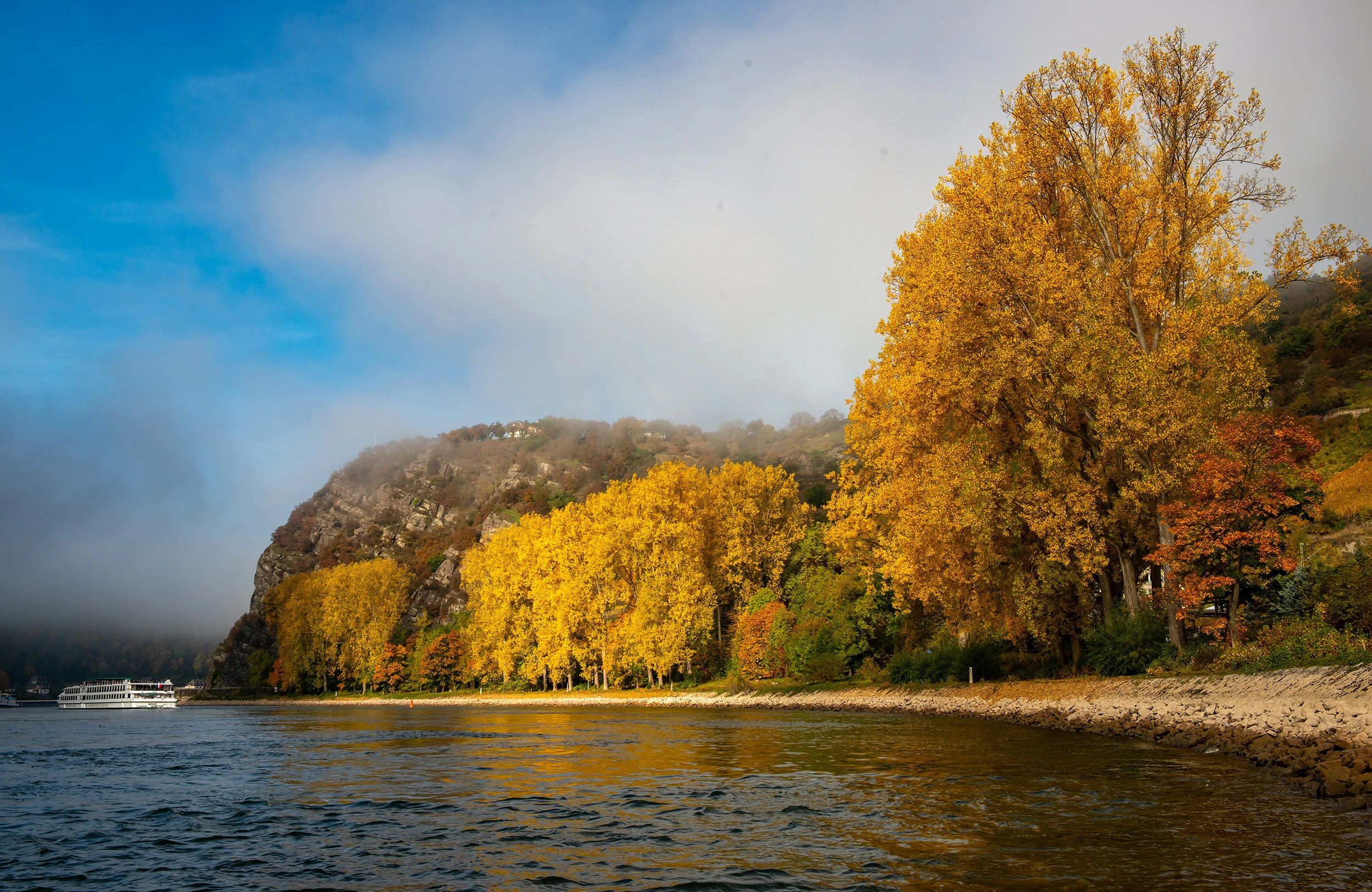 Lorelei, River Rhein – photo by Reiner Boehme